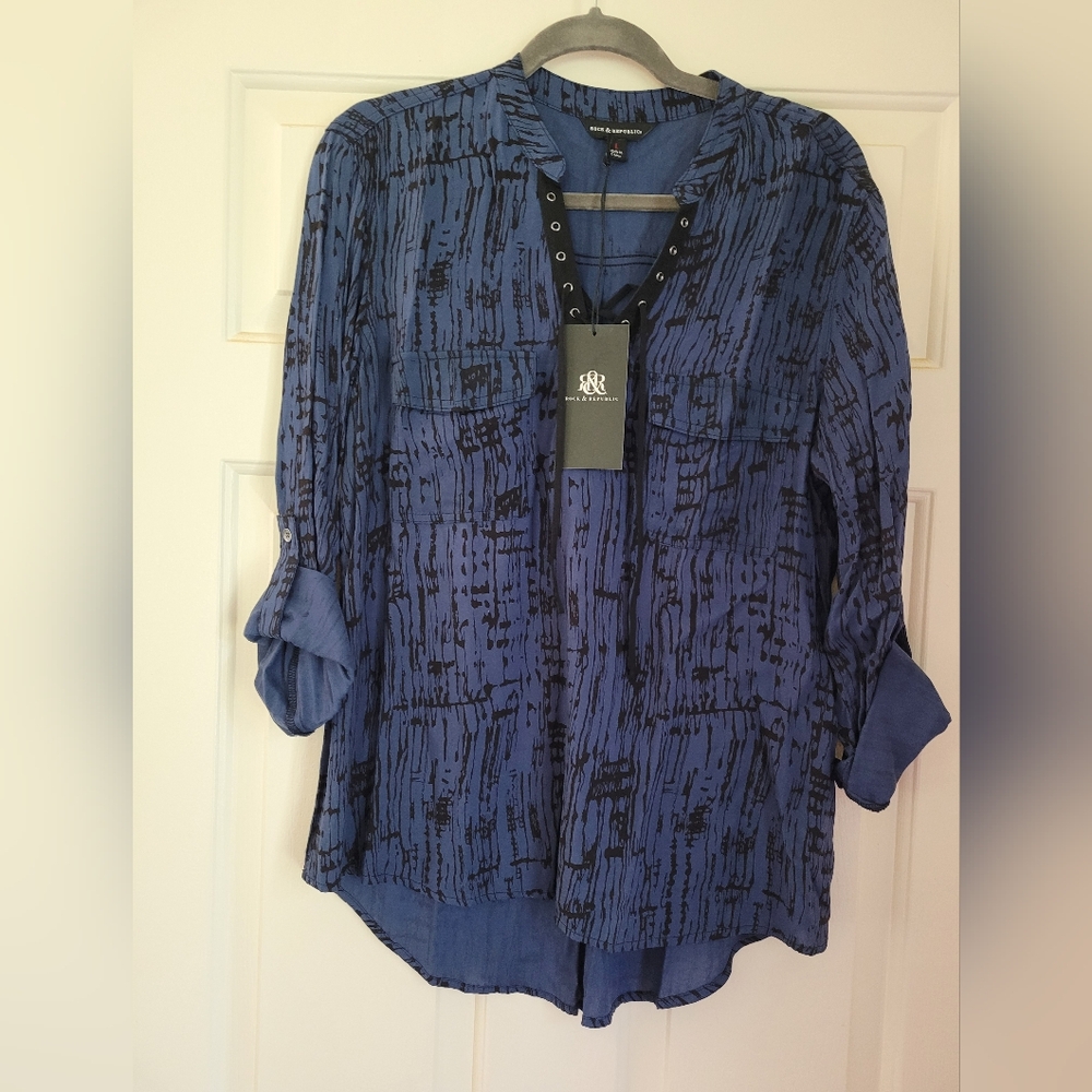 Rock Republic Lace Front Popover Top